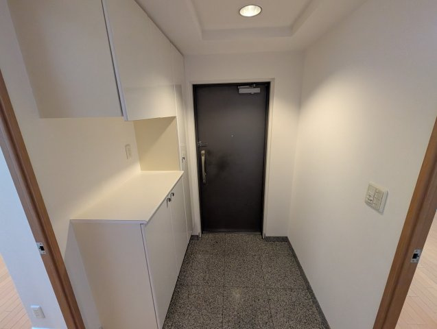 アウレリア上新庄ペアパークスの玄関