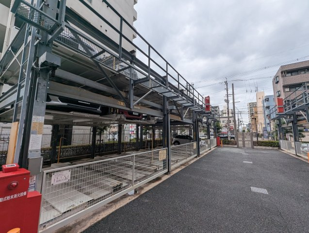 アウレリア上新庄ペアパークスの駐車場
