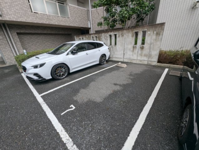 アウレリア上新庄ペアパークスの駐車場