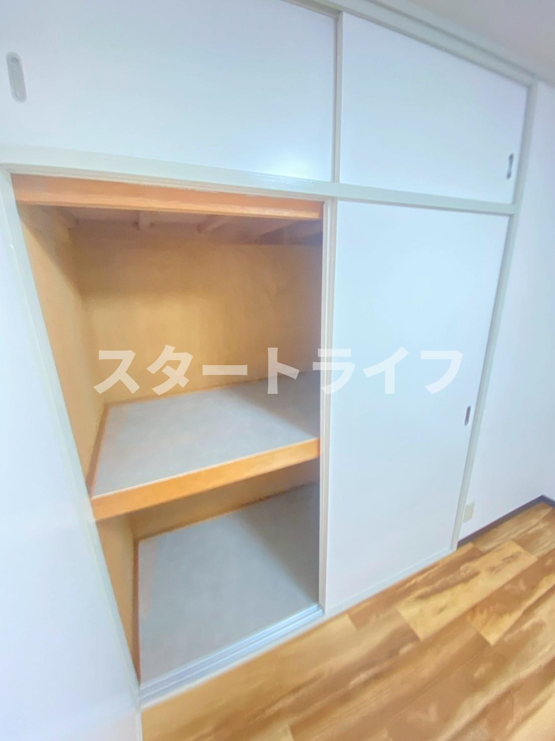大阪市東淀川区下新庄２丁目の賃貸マンションの収納