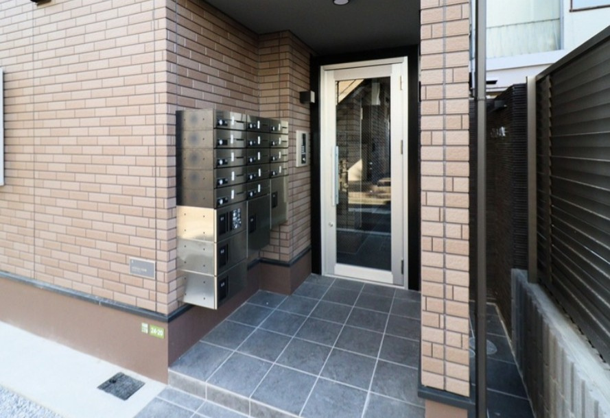 グランクオール千住大橋のエントランス