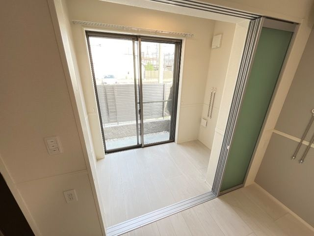 R.H 柳川