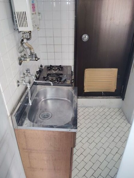 第一マツヤビルの内装