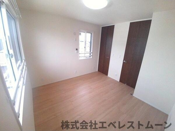 クロエの洋室