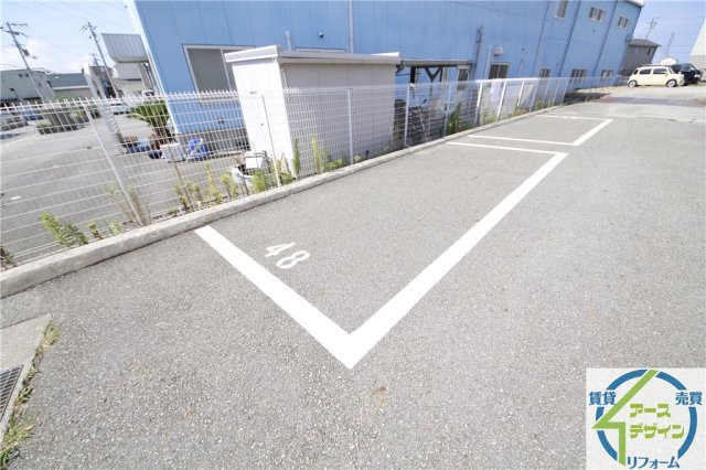 ダイニチコンストラクションの駐車場