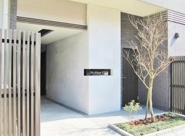 The House T．Y．Mのエントランス