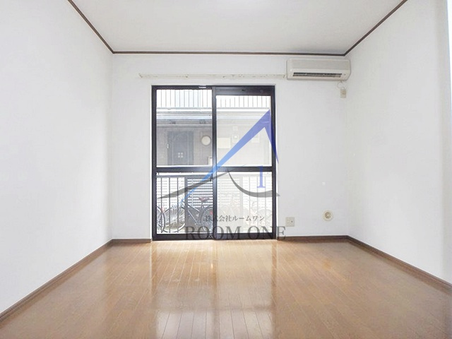 エスティハウス代沢A棟の居間・リビング|洋室のお部屋です。