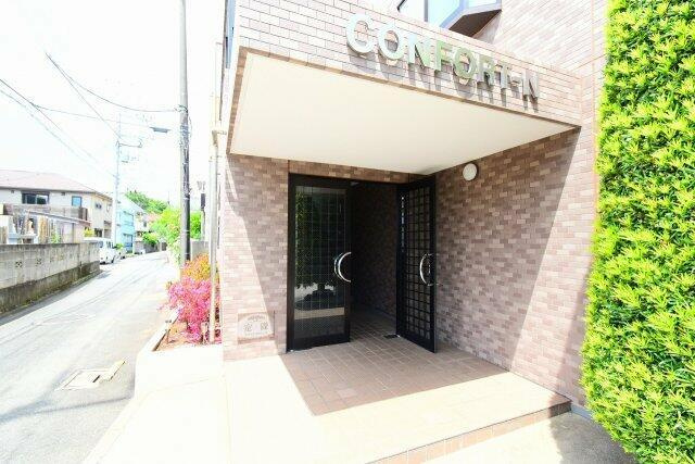コンフォートＮのエントランス|落ち着いたエントランスです
