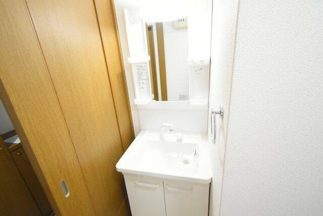 コンフォートＮの独立洗面台|別部屋参考写真、現況優先にな…