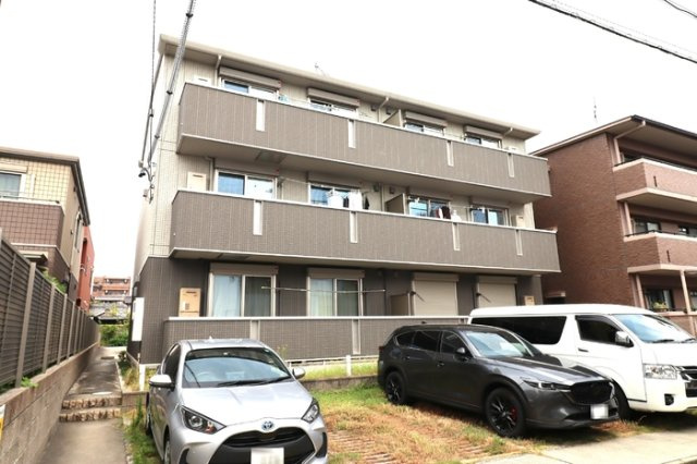 ペルテ飛鳥ＡＢ　Ｂ棟の外観