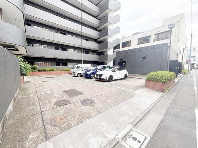 【駐車場】