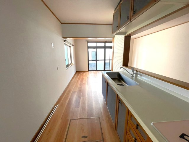◆リフォーム済み４LDK◆収納豊富◆スーパー徒歩４分◆近鉄小倉駅徒歩１２分◆宇治市宇治半白のキッチン|キッチン