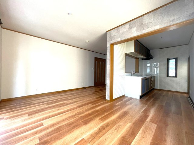 ◆リフォーム済み４LDK◆収納豊富◆スーパー徒歩４分◆近鉄小倉駅徒歩１２分◆宇治市宇治半白の居間・リビング|リビング