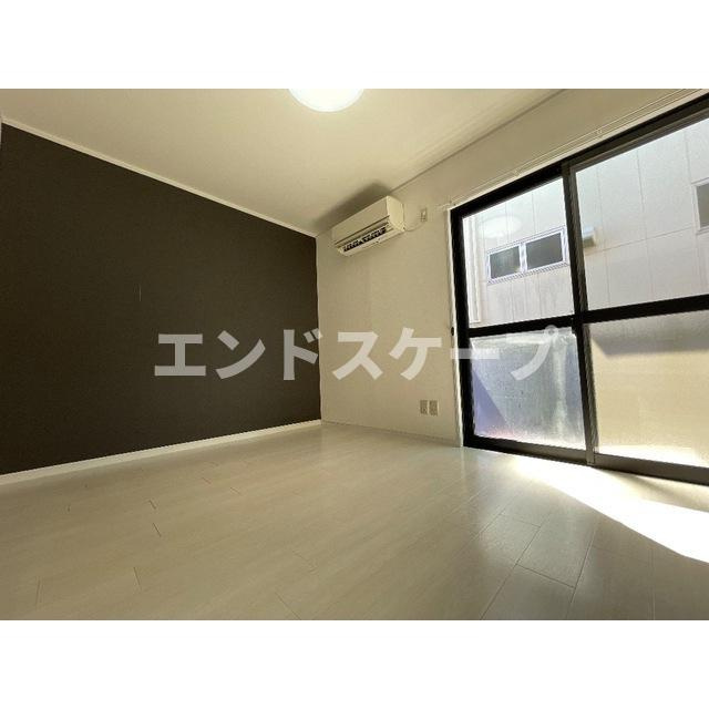 ヴィラ・オトンヌCの居間・リビング|高崎、前橋のお部屋探しはエンドスケープまで！お客様の理想お聞かせ下さい♪