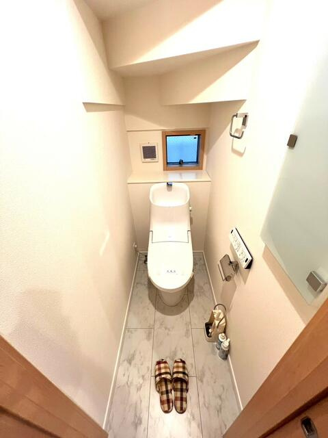 南生田戸建のトイレ