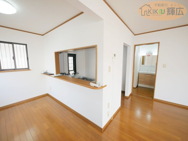 明石市二見町西二見　中古戸建のキッチン