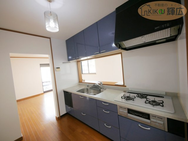 明石市二見町西二見　中古戸建のキッチン