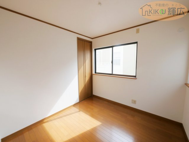 明石市二見町西二見　中古戸建の洋室