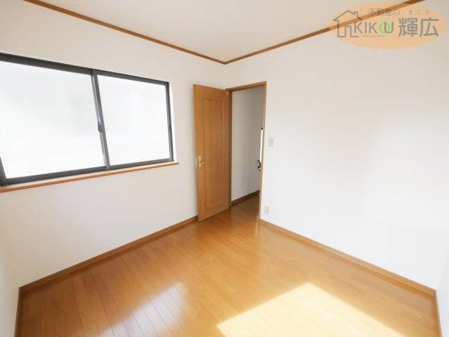 明石市二見町西二見　中古戸建の洋室