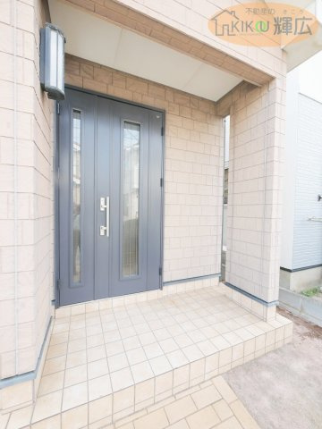 明石市二見町西二見　中古戸建の玄関