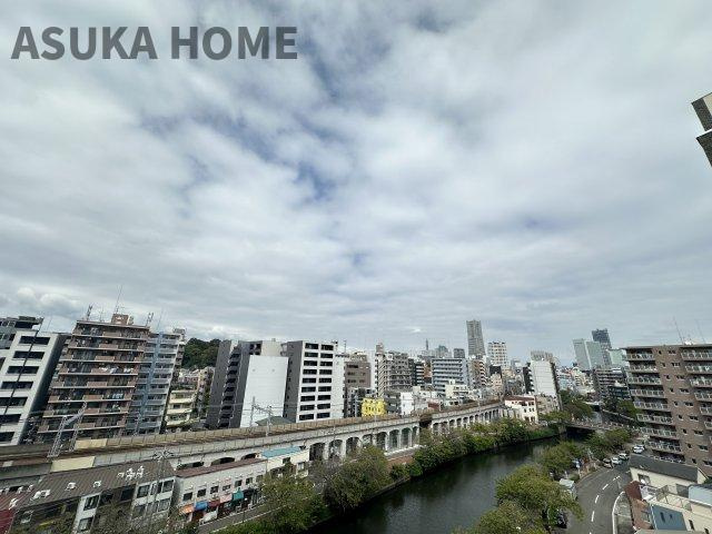伊勢佐木町レインボーマンションの展望|ランドマークタワーを望む抜けた眺望です。春には桜並木も楽しめます！