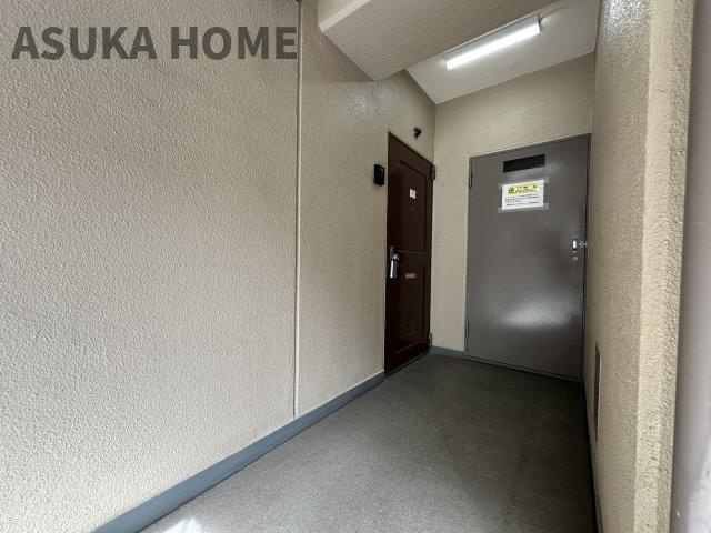 伊勢佐木町レインボーマンションのその他|プライベート性の高い突き当りのお部屋です。