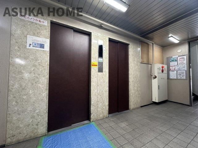 伊勢佐木町レインボーマンションのその他共用部分|朝の忙しい時間に特に嬉しいエレベーターを複数基完備。