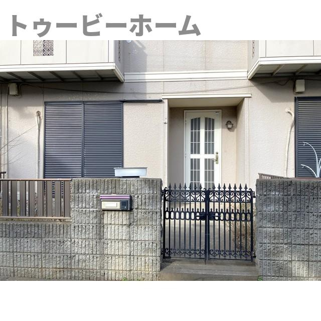 グランカーサA棟の玄関|収納もある玄関です