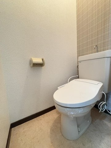 アンプルール新屋敷のトイレ