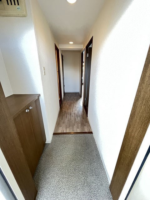 尼崎市三反田町２丁目の賃貸マンションの玄関