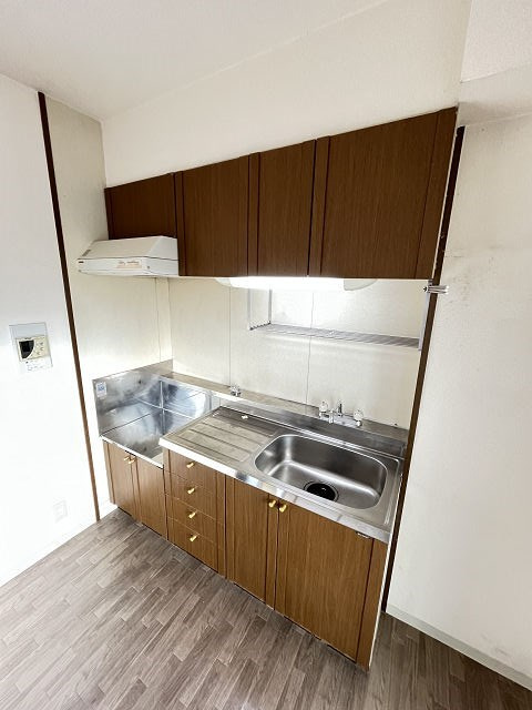 尼崎市三反田町２丁目の賃貸マンションのキッチン