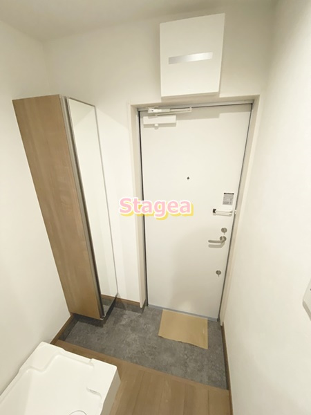 ラミアアルテ西大宮の玄関