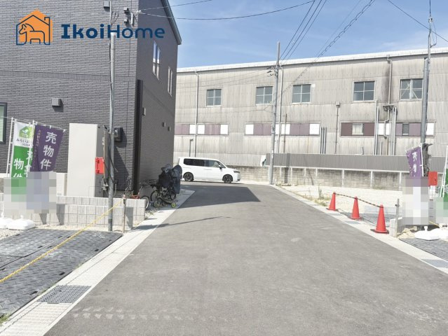 明石市大久保町江井島第4　1号棟　新築戸建の前面道路含む現地写真|●年中無休：当日予約可●道路は両面で、南側は幅員約6m！北側幅員約7mでゆったりしています！
