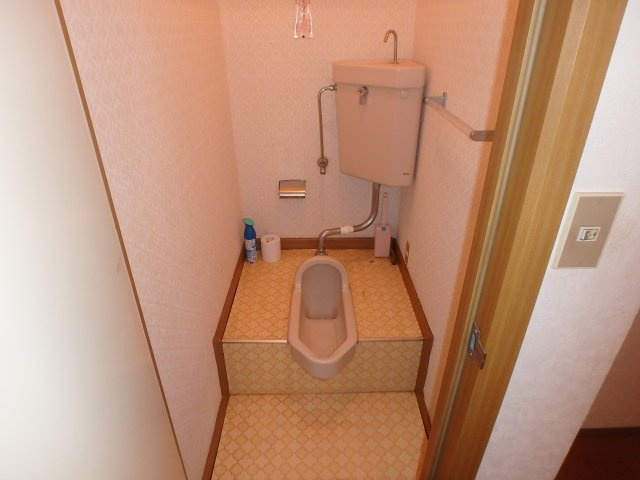 S1795H　白浜海望む中古住宅のトイレ|トイレもきれいです