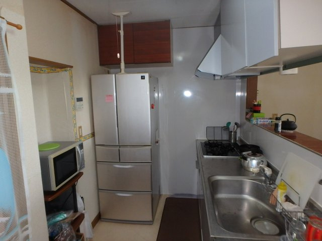 S1795H　白浜海望む中古住宅のキッチン|使いやすいキッチンです