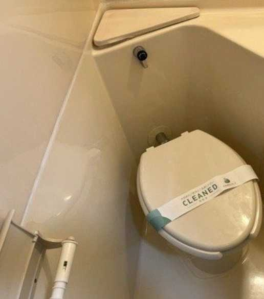 ハイタウン駒沢公園　分譲賃貸　角部屋　駐輪場のトイレ