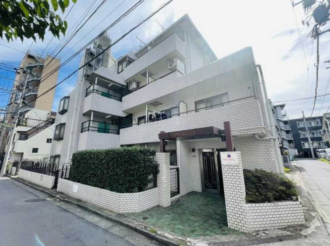 ハイタウン駒沢公園　分譲賃貸　角部屋　駐輪場