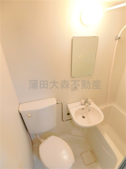 クレッセント下丸子の浴室