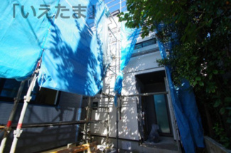 【外観】 | 【仲介手数料無料！！】府中市是政5丁目　新築戸建て（全2棟）2号棟　4780万円 | 令和8年10月1日撮影　建築中