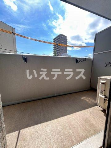 エスリード神戸大倉山ヒルズのバルコニー