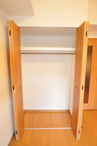 大阪市城東区中央２丁目の賃貸マンションの収納