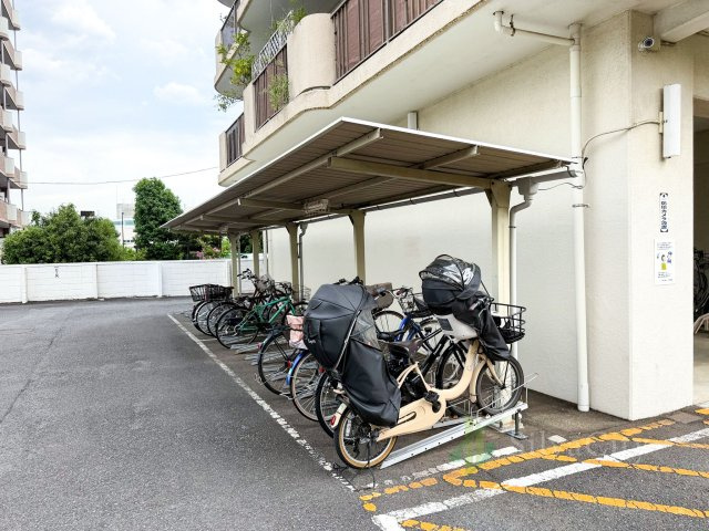 芦花公園スカイハイツの駐輪場