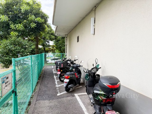 芦花公園スカイハイツの駐輪場