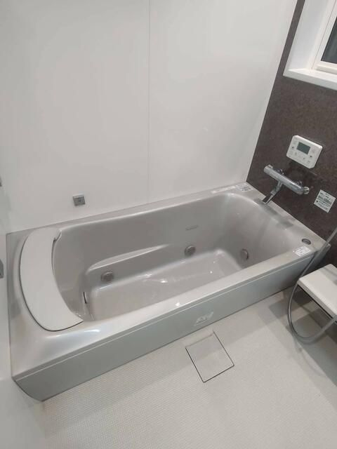 柏市増尾住宅の浴室|コンパクトで使いやすいお風呂です