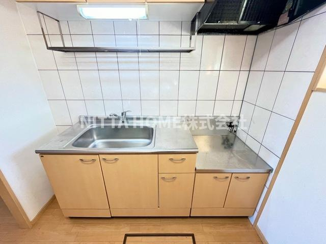 メルヴェールⅠのキッチン|使い勝手の良い独立型キッチンが付いています◎