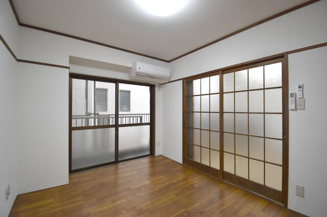 アシスト赤塚マンションの居間・リビング