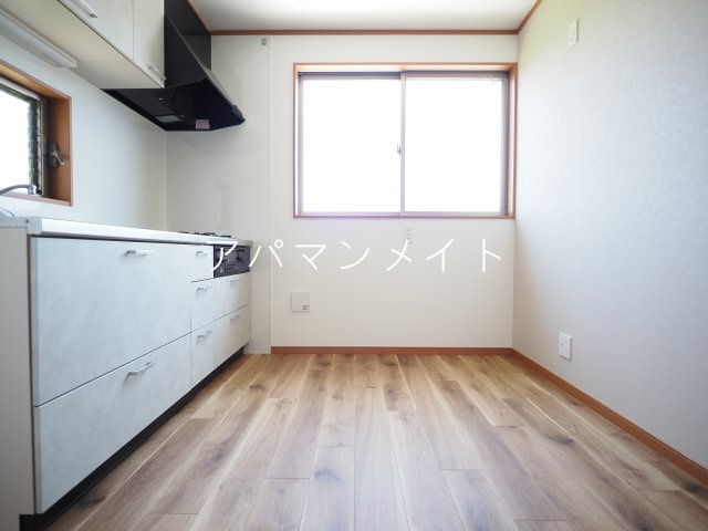 【居間・リビング】 | ダイニングキッチンです