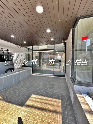 仲介手数料（賃料の1.10ヵ月）の50％OFF対象物件！のエントランス|建物の内部です