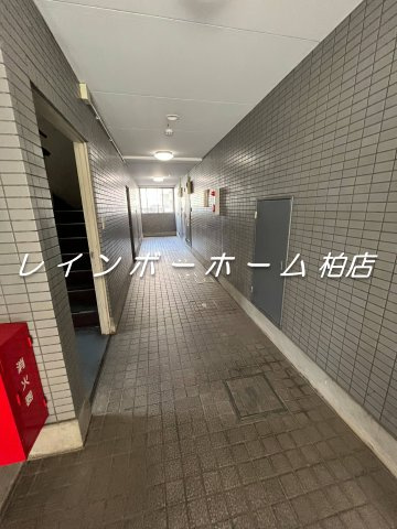 仲介手数料（賃料の1.10ヵ月）の50％OFF対象物件！のロビー