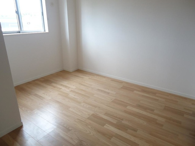 フェニックスハイツ十連寺【キャッシュバック対象物件】の子供部屋|子供部屋としても使い勝手の良いお部屋です
